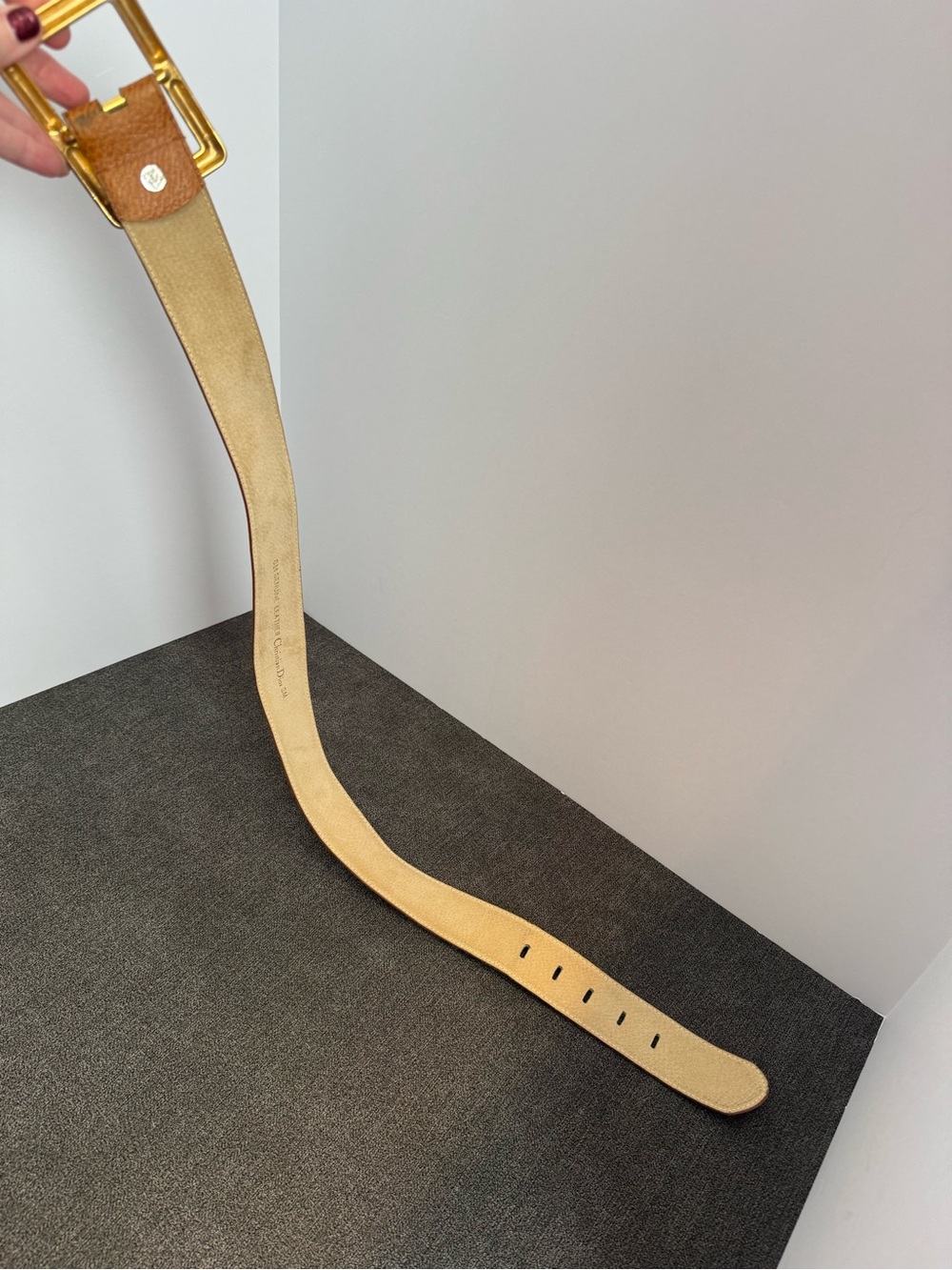 Vintage 80’s Christian Dior Women’s Tan Leather Belt with Gold Buckle Size SM - Picture 7 of 8